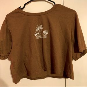 Small/medium mushroom baggy crop top